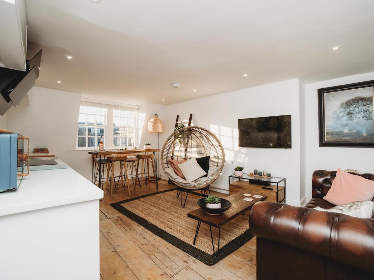 Pass The Keys Stylish 2 Bed Eco Flat In The Heart Of Bath Lägenhet Exteriör bild
