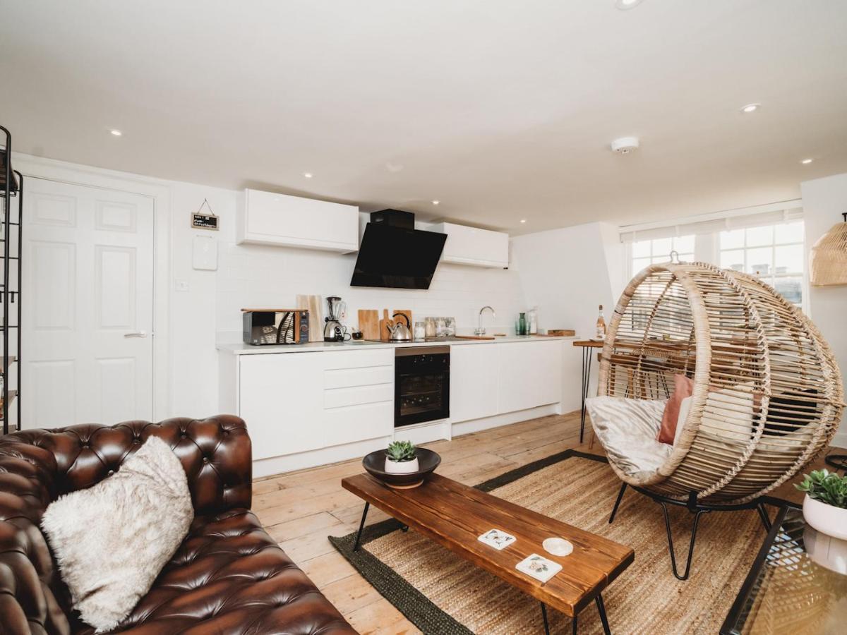 Pass The Keys Stylish 2 Bed Eco Flat In The Heart Of Bath Lägenhet Exteriör bild