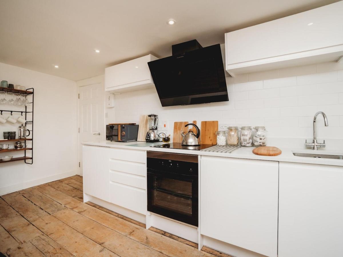 Pass The Keys Stylish 2 Bed Eco Flat In The Heart Of Bath Lägenhet Exteriör bild