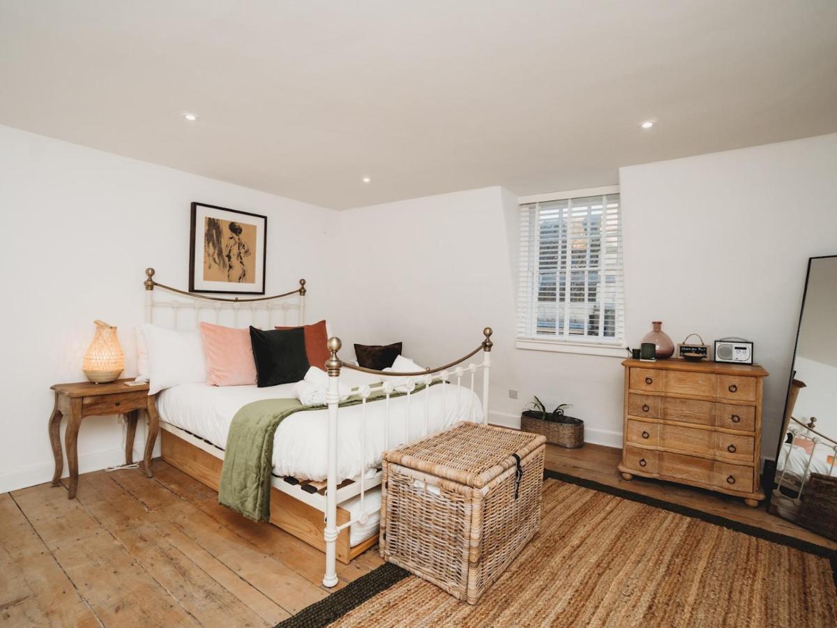 Pass The Keys Stylish 2 Bed Eco Flat In The Heart Of Bath Lägenhet Exteriör bild