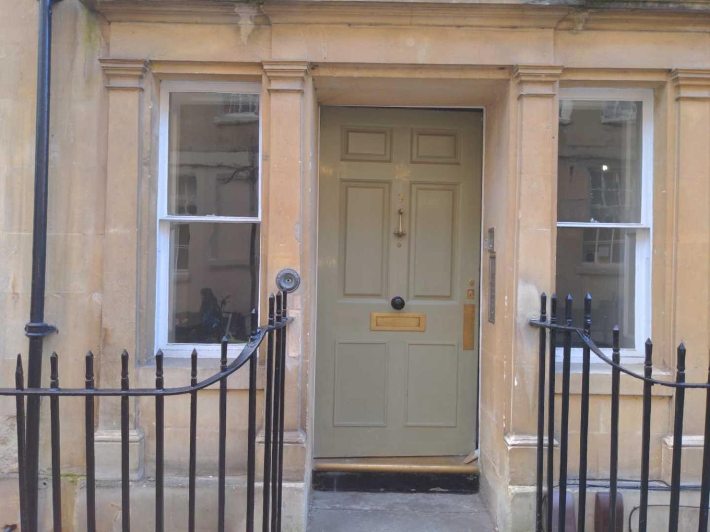 Pass The Keys Stylish 2 Bed Eco Flat In The Heart Of Bath Lägenhet Exteriör bild